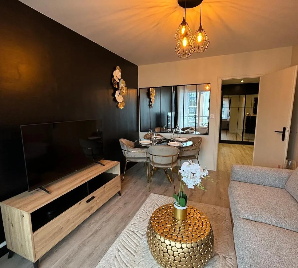 Le Golden Acces Direct Tramway Geneve Avec Parking Apartment Ambilly France