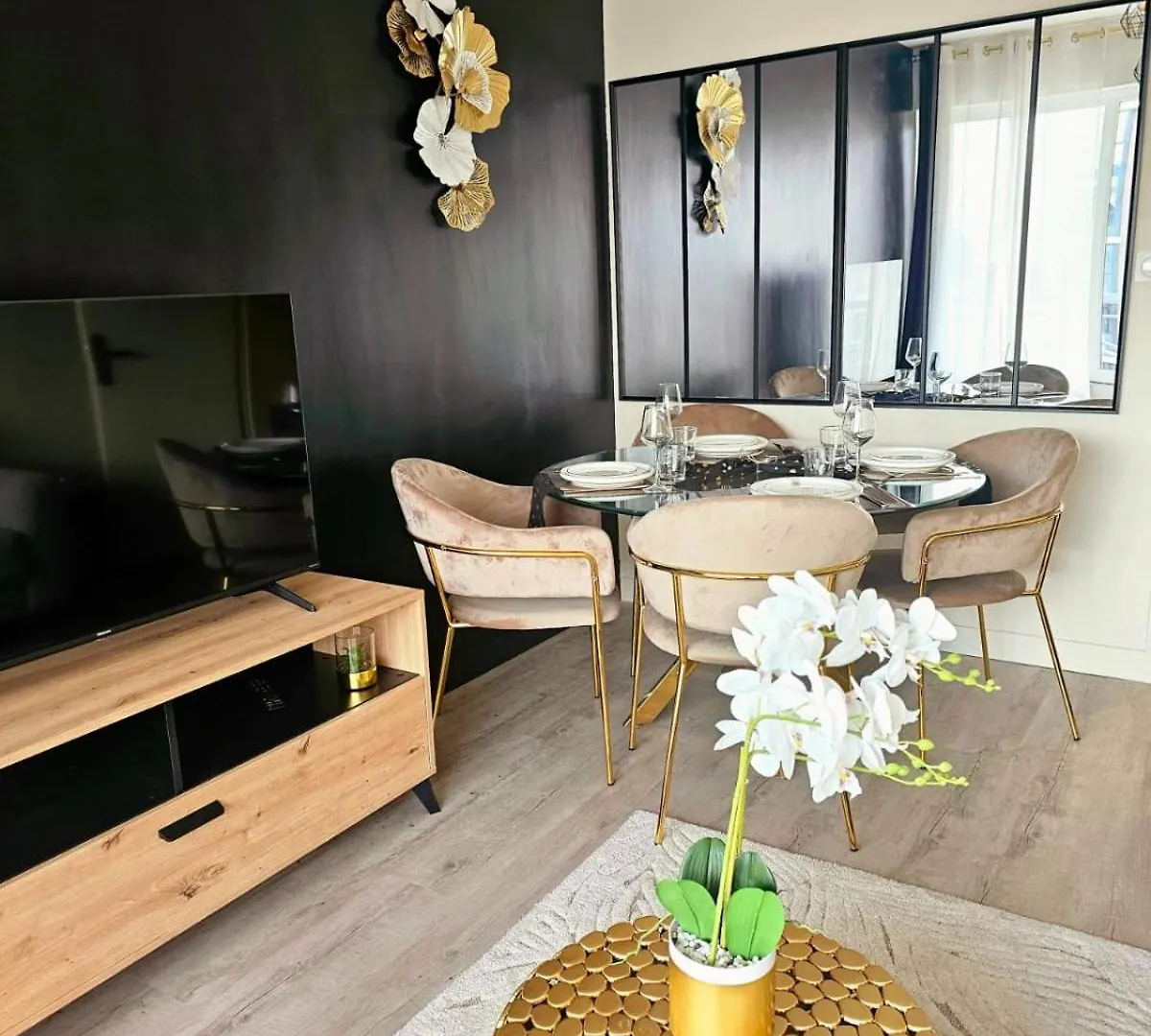 Le Golden Acces Direct Tramway Geneve Avec Parking Apartment Ambilly