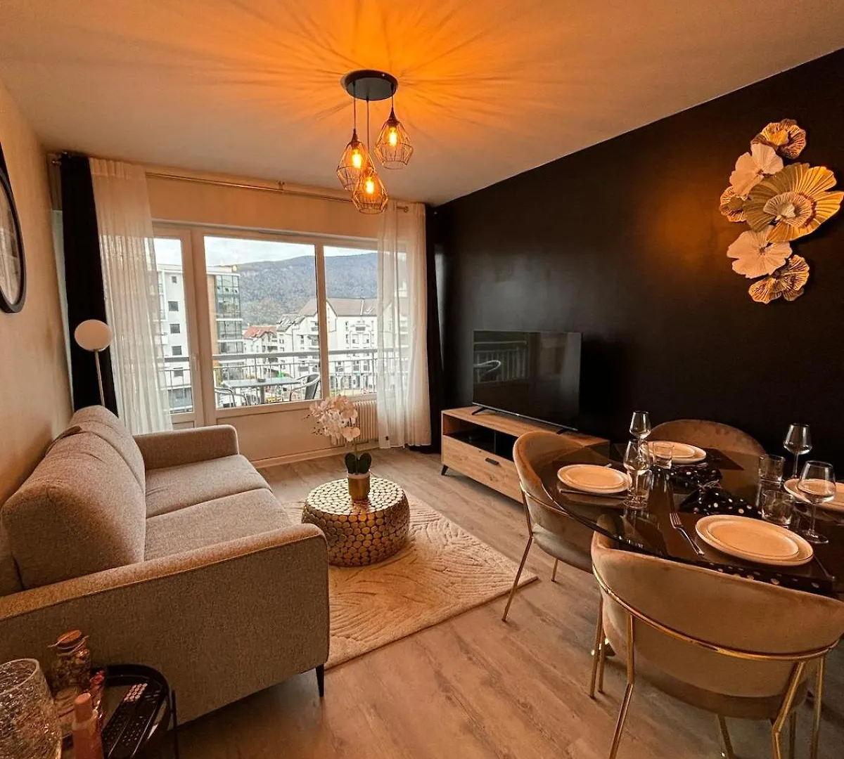 Le Golden Acces Direct Tramway Geneve Avec Parking Apartment Ambilly